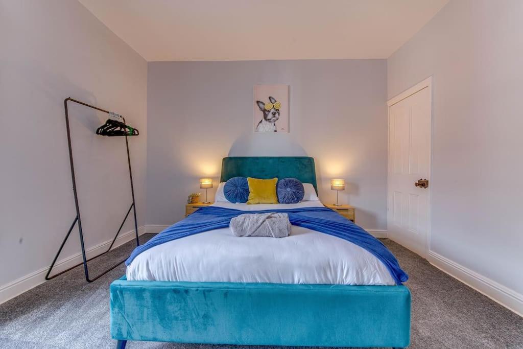 Glasswing Stays Liquorice Lodge Castleford Ngoại thất bức ảnh