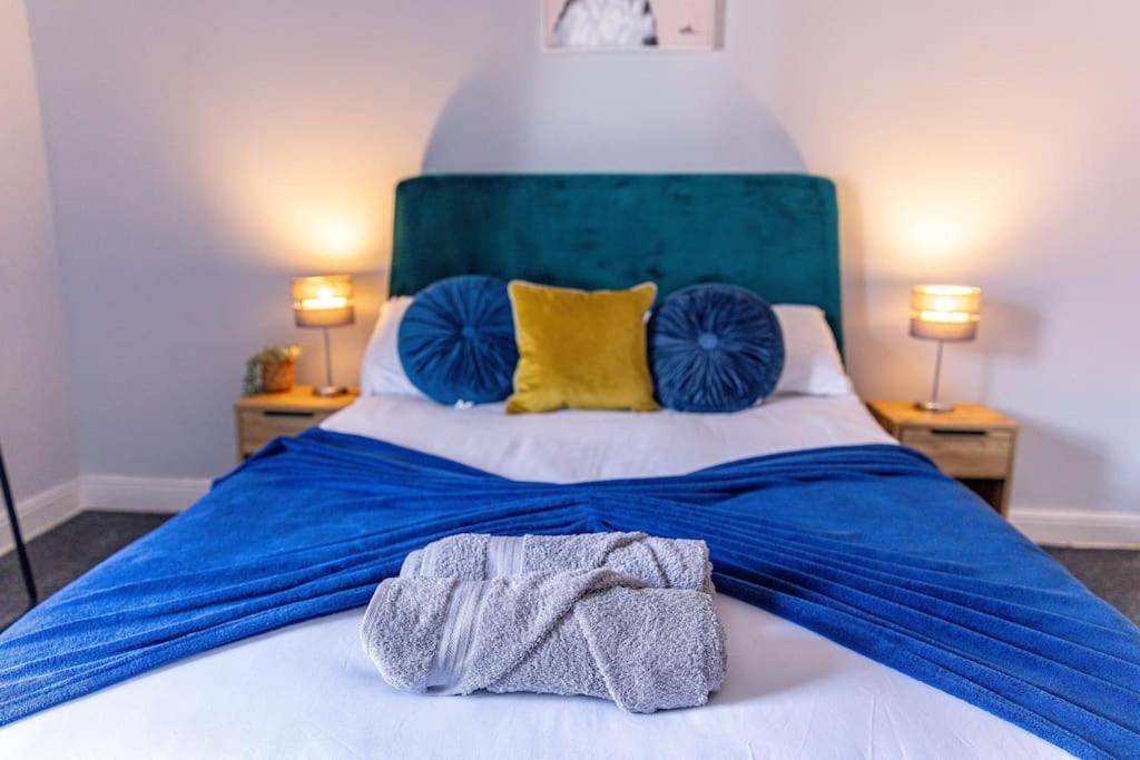 Glasswing Stays Liquorice Lodge Castleford Ngoại thất bức ảnh