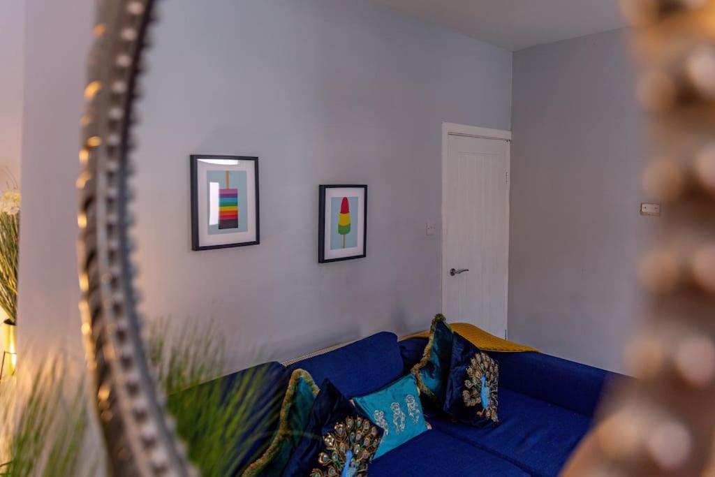 Glasswing Stays Liquorice Lodge Castleford Ngoại thất bức ảnh