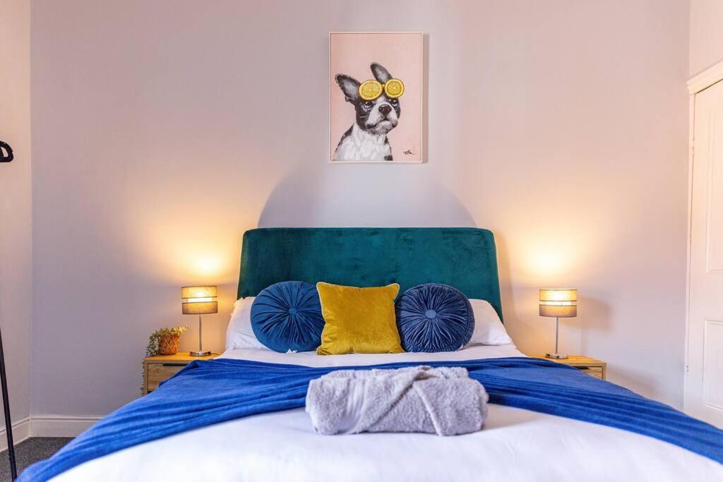 Glasswing Stays Liquorice Lodge Castleford Ngoại thất bức ảnh
